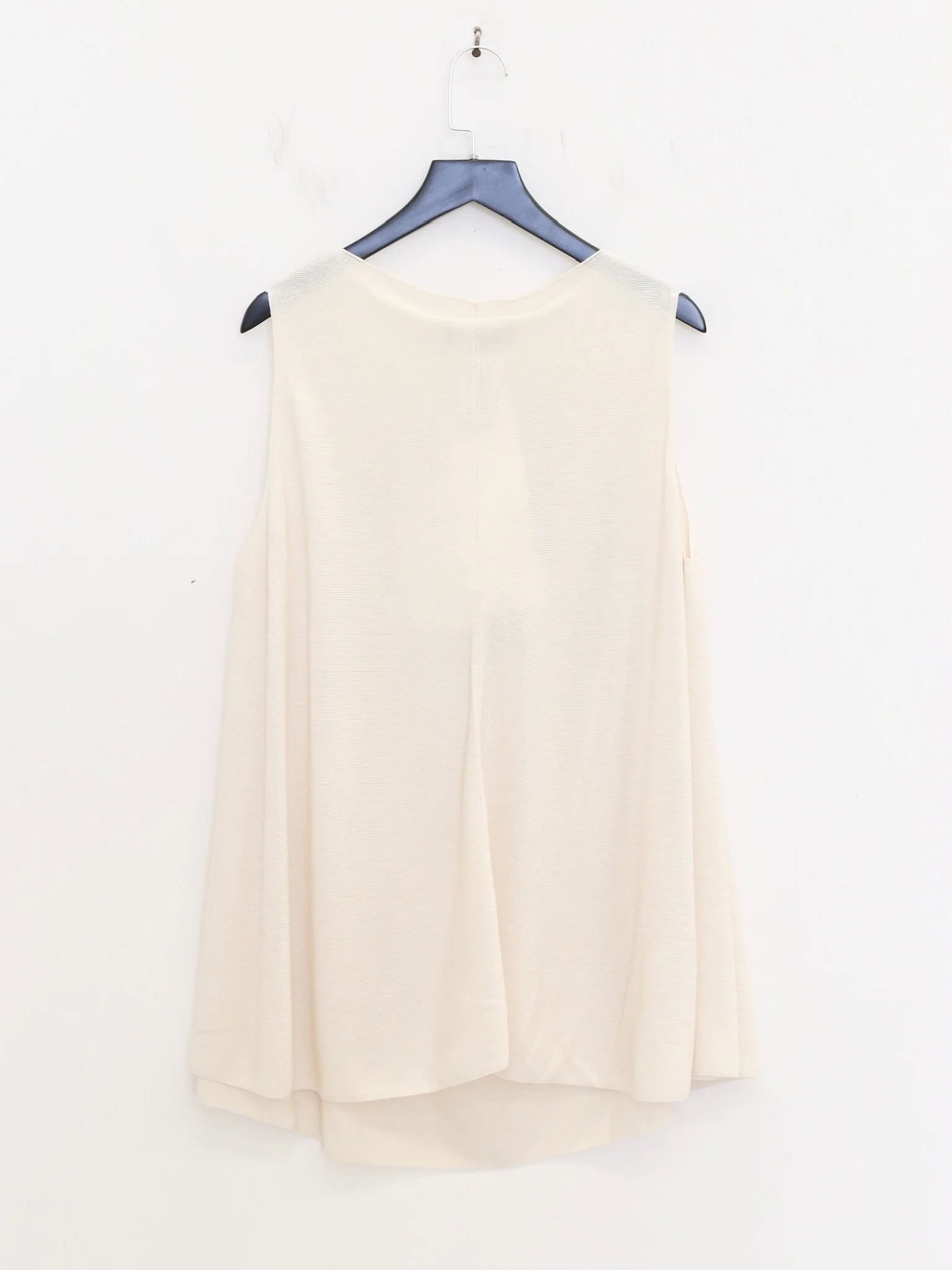 SWAYING SS26 Silk Halter Neck Knot Vest SW-SW26SS1T13-BAI White - Image 9