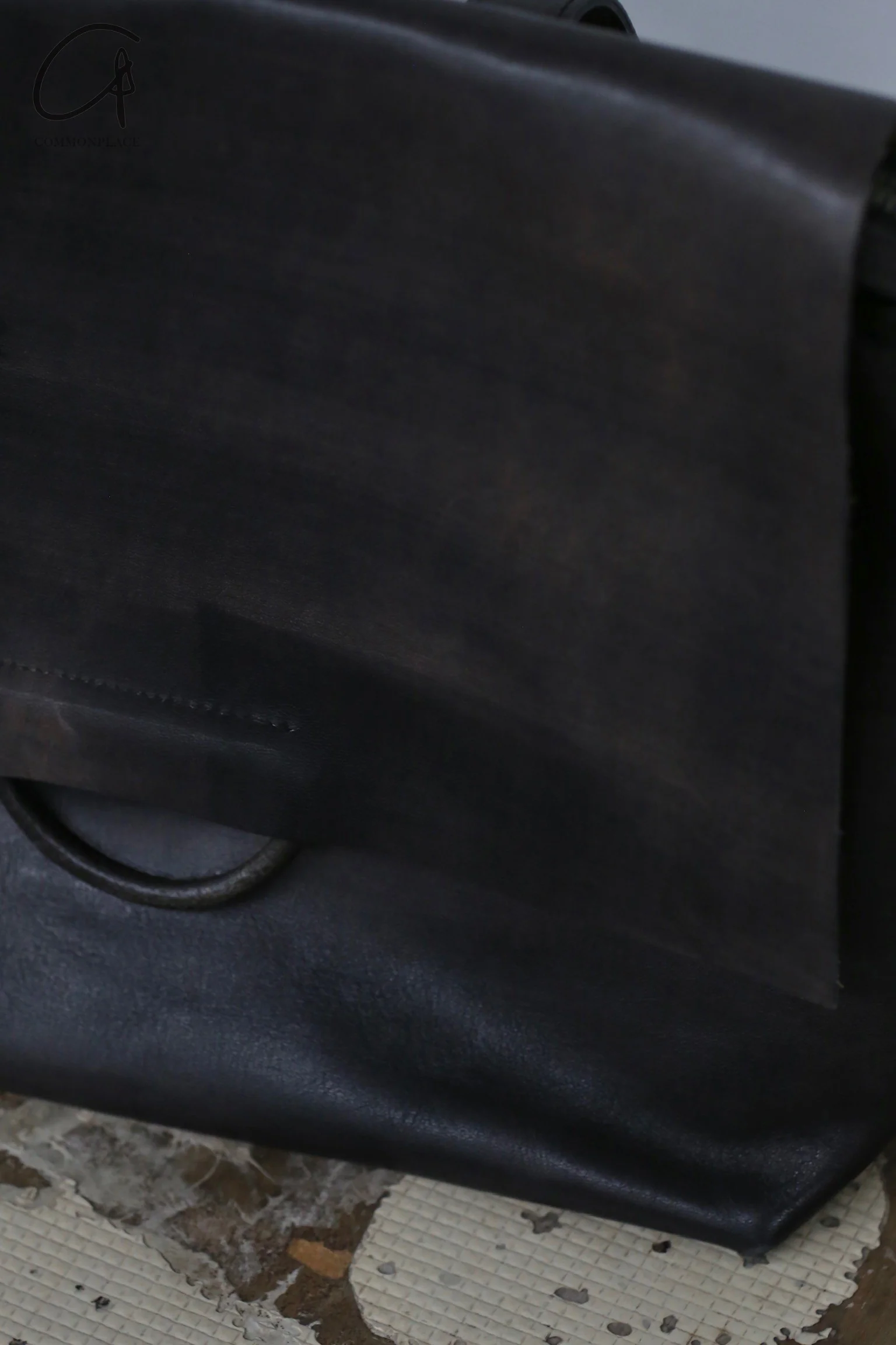 Tagliovivo 25 Spring/Summer Hand-dyed soft horse leather shoulder bag SHOULDER SOFT Italy TAG-SHOULDER SOFT-H.D.HORSE-Abyss - Image 2