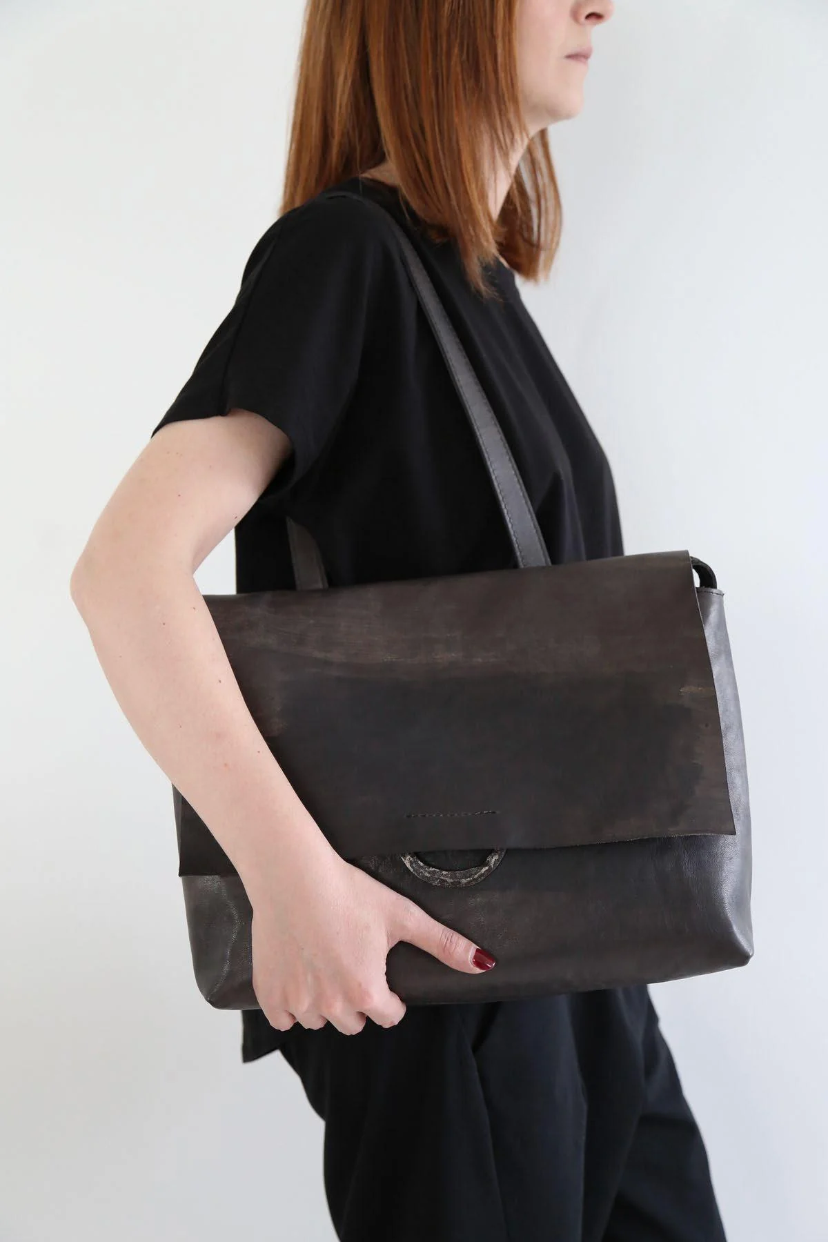 Tagliovivo 25 Spring/Summer Hand-dyed soft horse leather shoulder bag SHOULDER SOFT Italy TAG-SHOULDER SOFT-H.D.HORSE-Abyss - Image 7