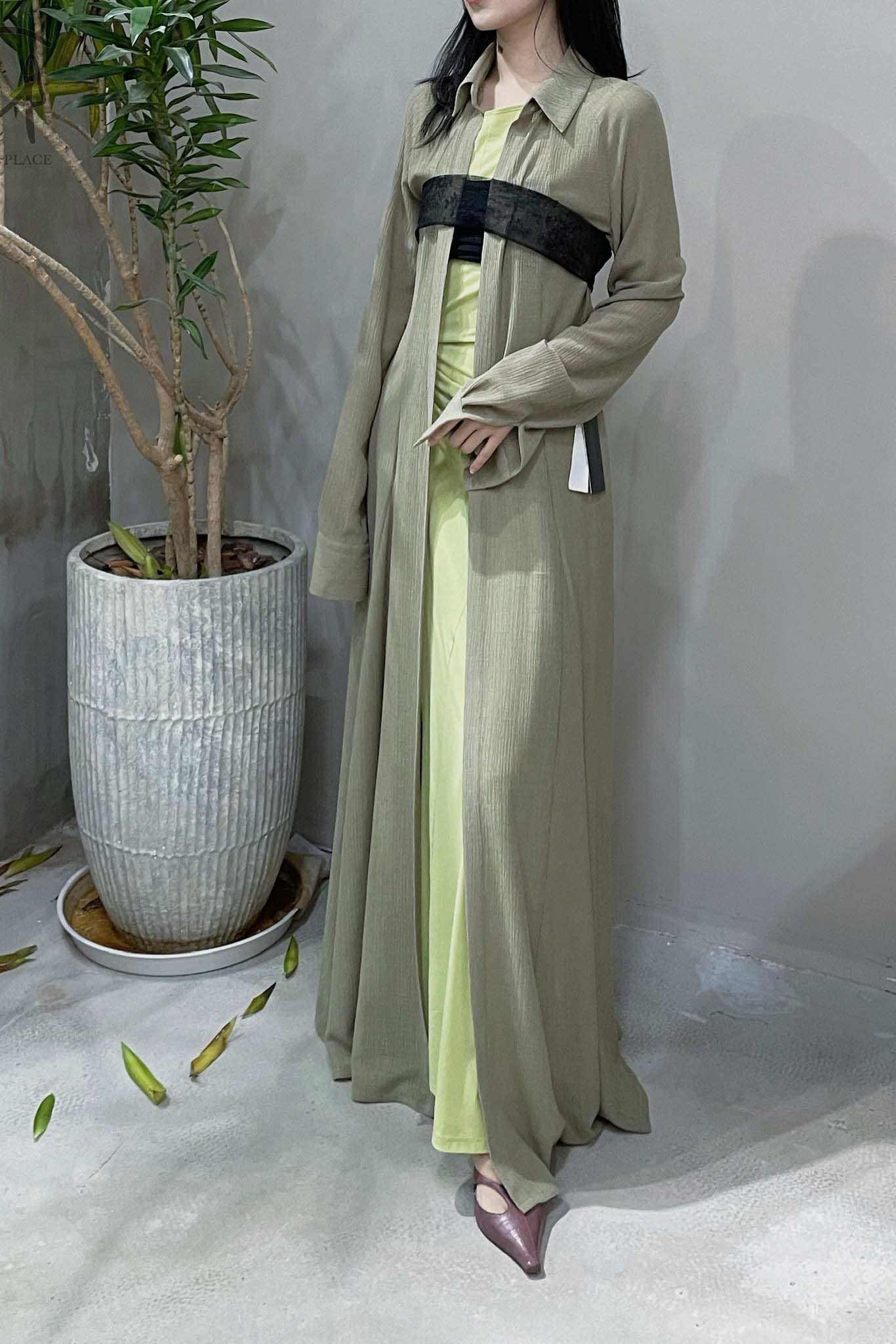 Un Morceau Back Cutout Willow Pleated Jacket UM221WT06 Bean Green/Black - Image 15