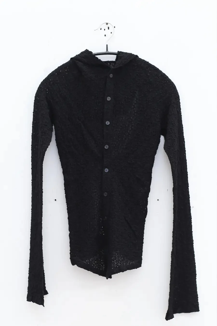 Un Morceau Cutout Back Hooded Shirt UM231SZ11 Black - Image 5