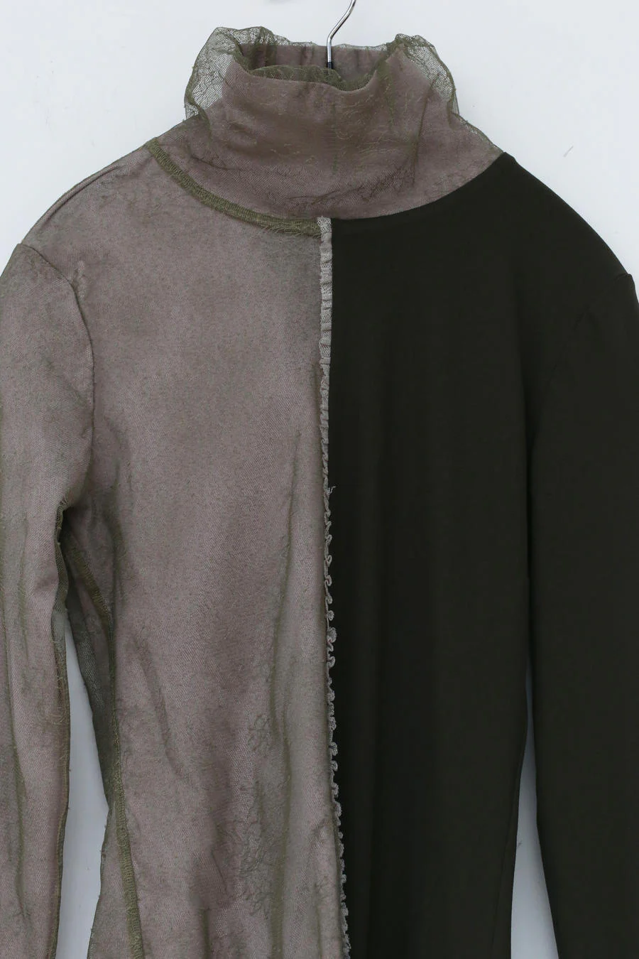Un Morceau Double Lace Colorblock Turtleneck Top UM212SZ10 Grey/Army Green PUM16 - Image 8