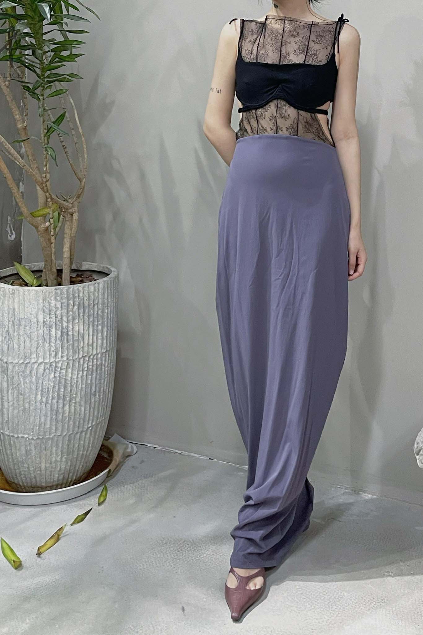 Un Morceau Lace Knit One-Line Neck Cocoon Skirt (with Corset) UM221LS18 Black/Gray Purple - Image 4