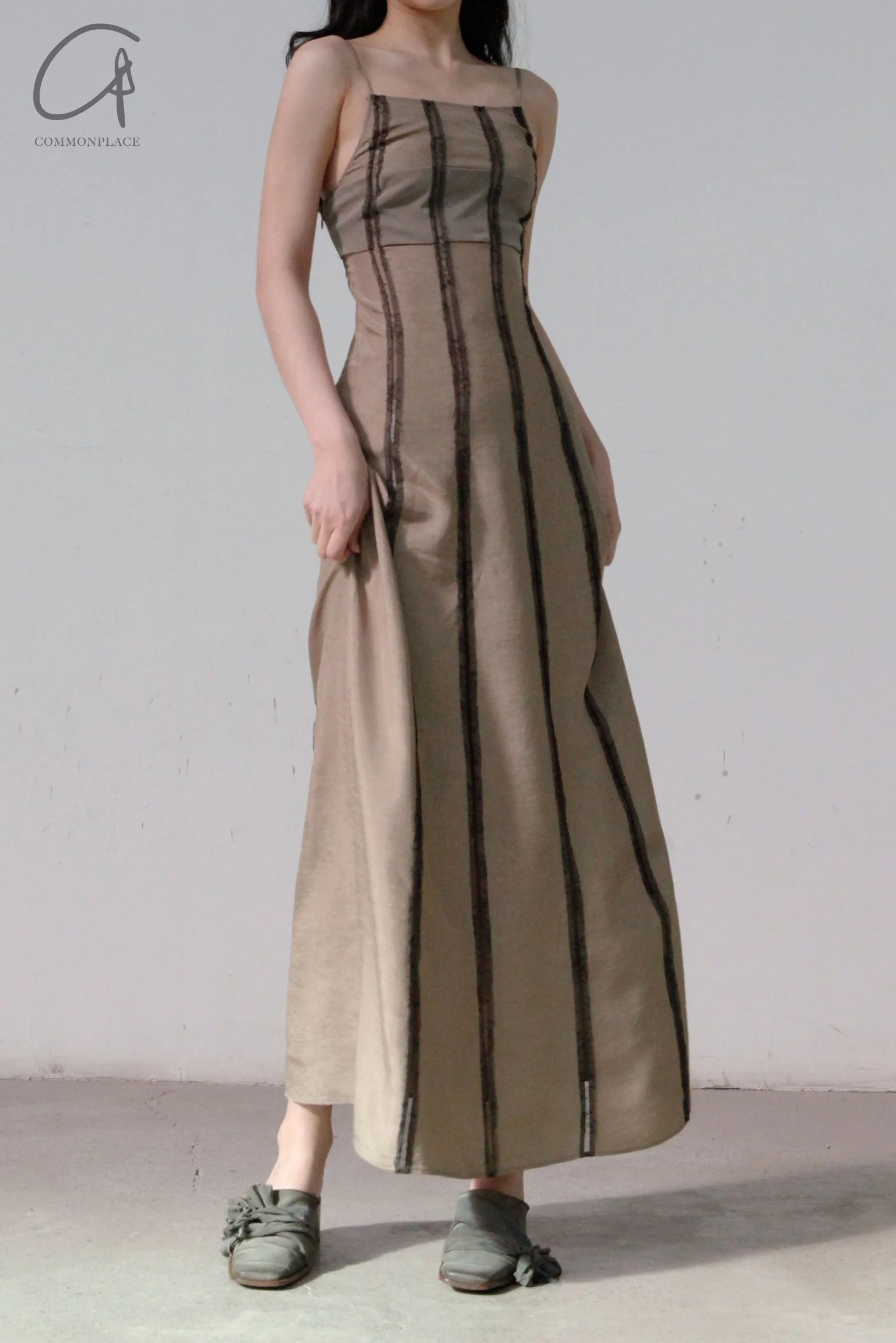Un Morceau Lace Patchwork Acetate Slip Dress UM221LS04 Khaki/Bean Green - Image 3
