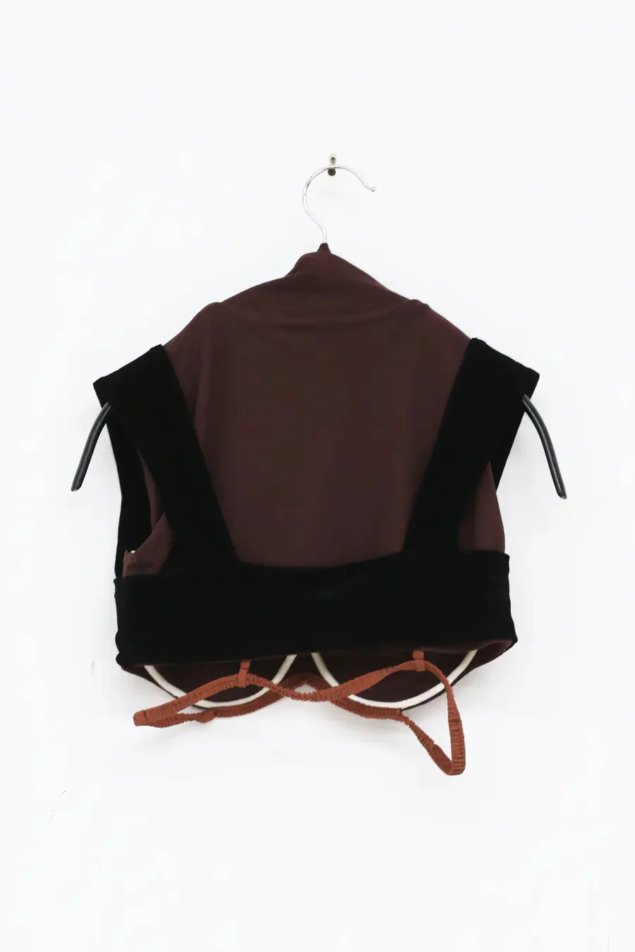 Un Morceau Strap Detail Turtleneck Sleeveless Top UM212SZ20 Coffee/Black PUM4 - Image 8