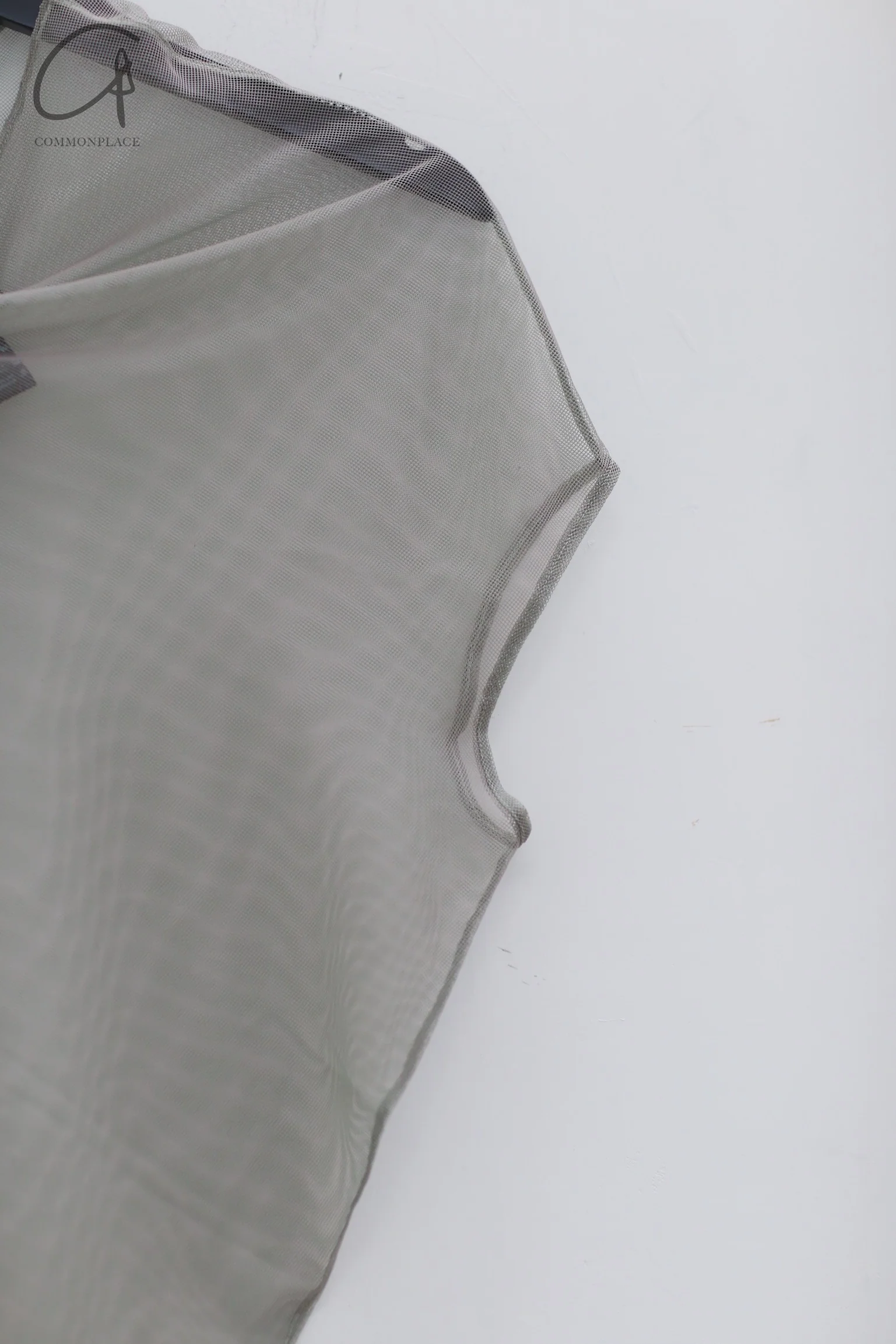 Un Morceau Two Tone Mesh Diagonal Neck Sleeveless Top UM221SZ31 Mint Green/Gray Pink PUM19 - Image 10