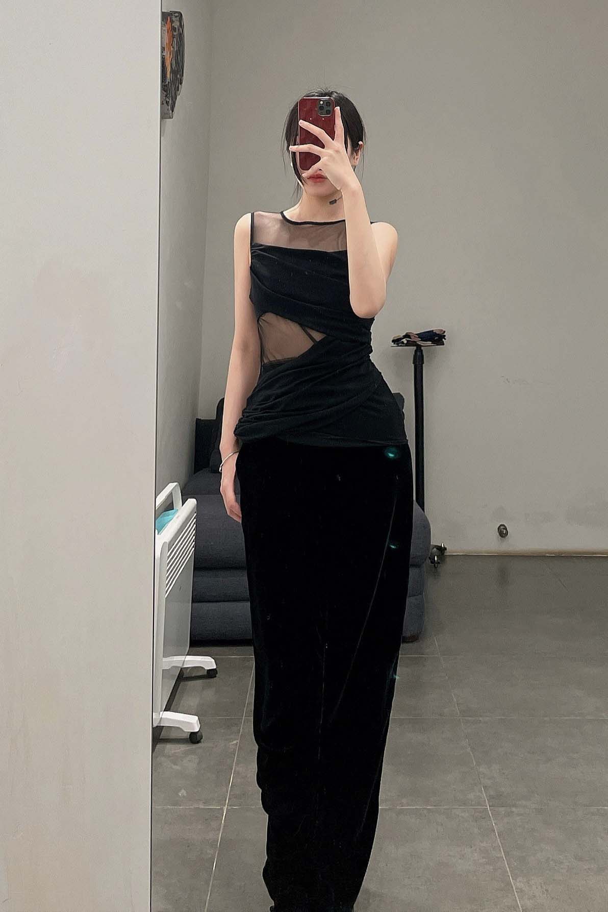 Un Morceau Velvet Cocoon Asymmetrical Skirt UM212XZ03 Black - Image 14