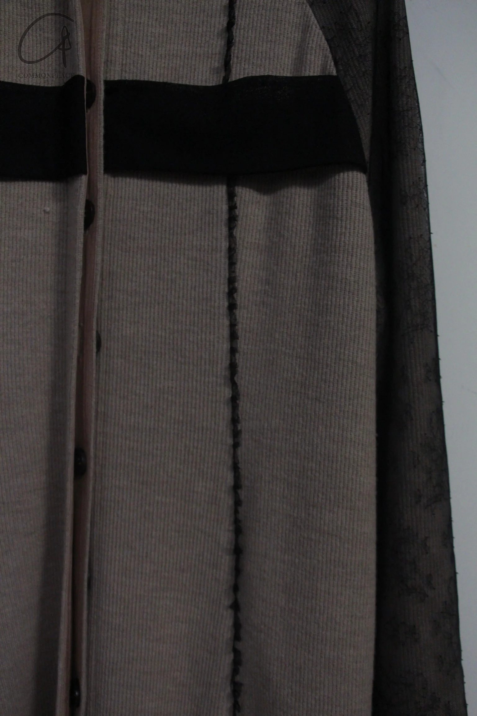 Un Morceau Wool Lace Pleated Trench Coat UM212WT05 - Image 2