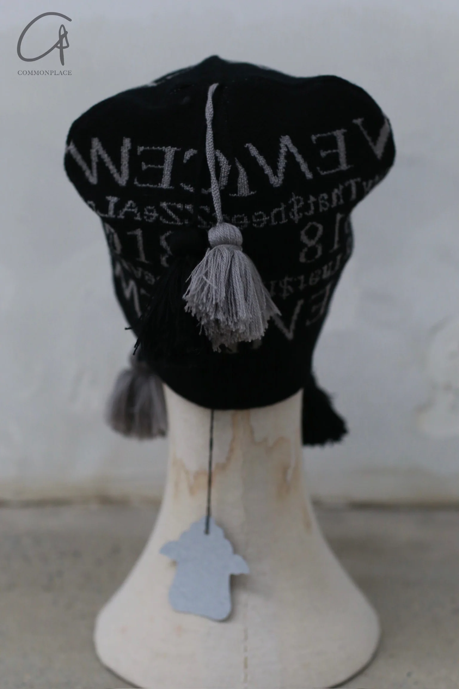 VeniceW 24 Autumn and Winter Beanie VCW-H1k-HEI-F Black H1k - Image 4
