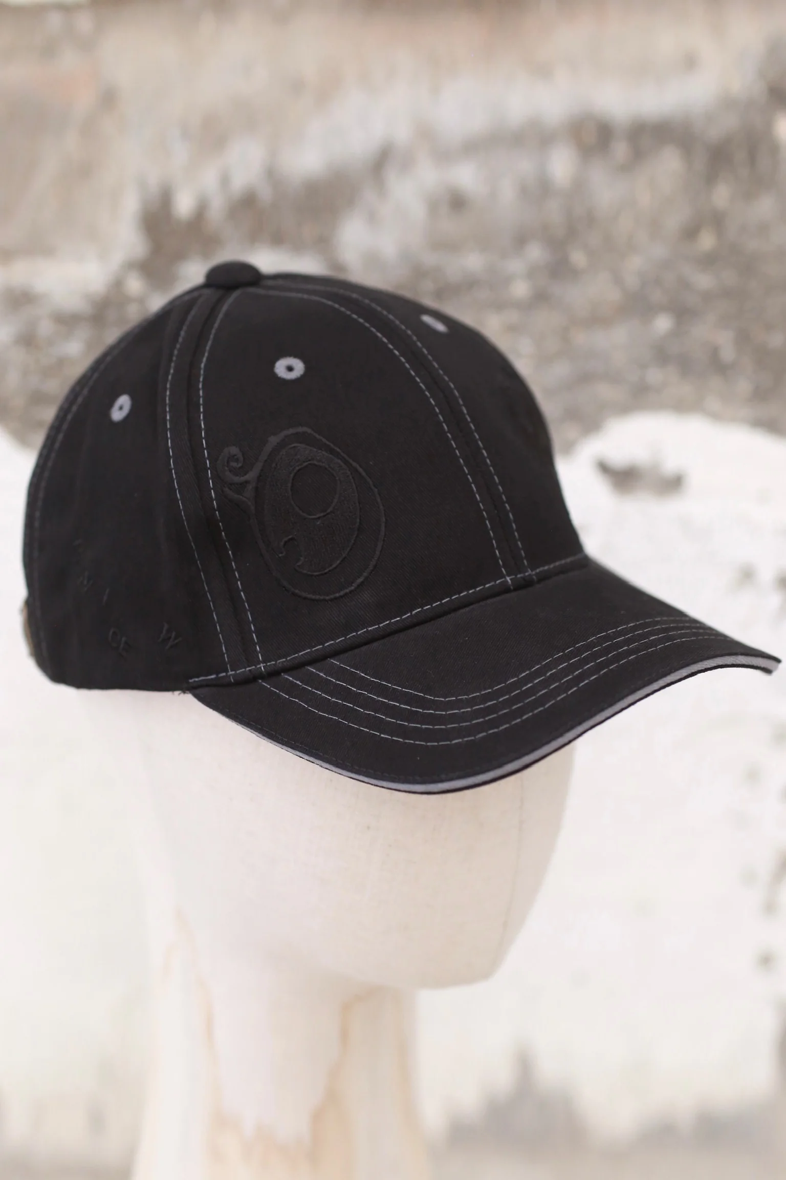 VeniceW Canvas Logo Embroidered Cap Collection VCW-H0-HEI Black - Image 2