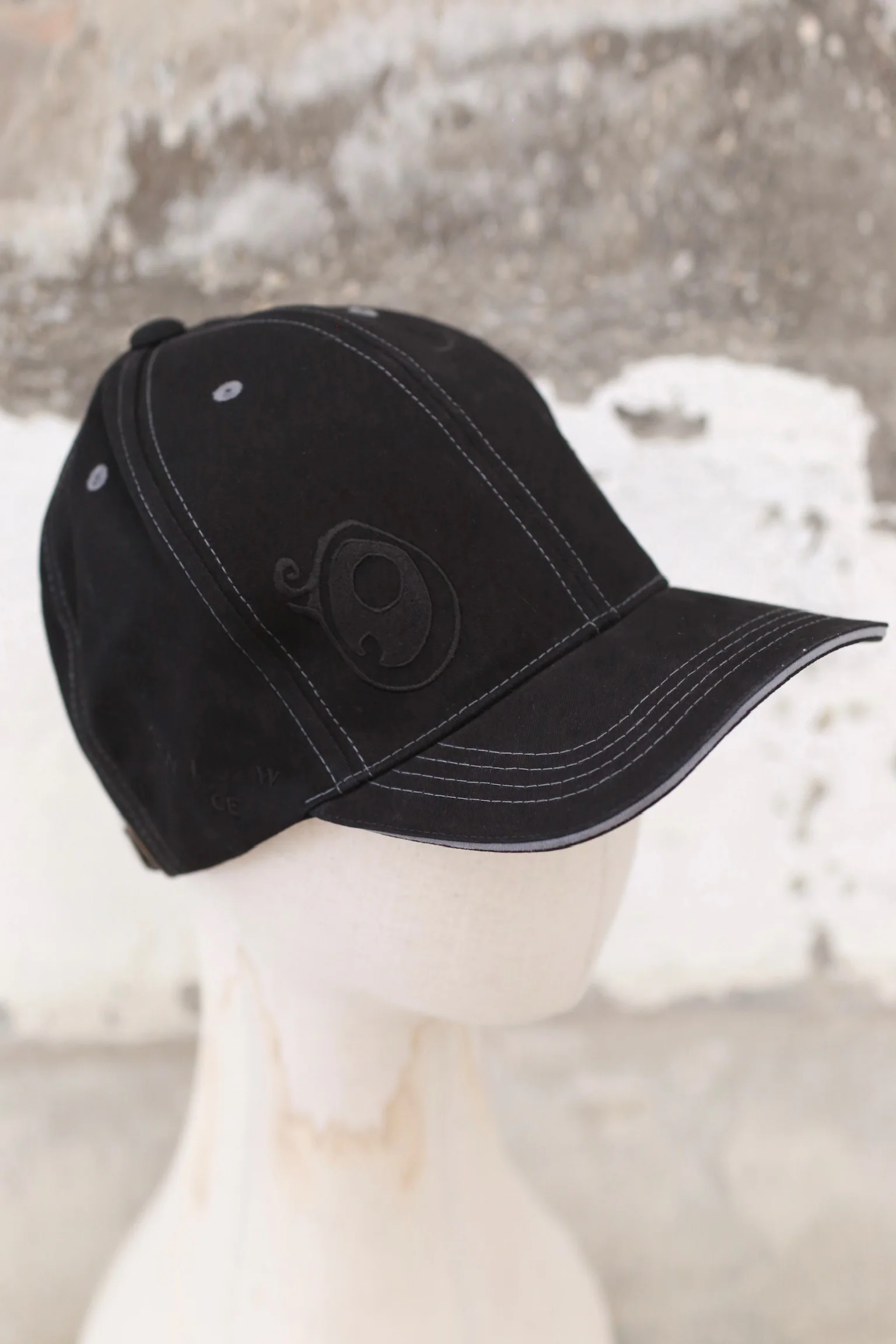 VeniceW canvas logo embroidered cap series VCW-H0-T-HEI black large - Image 2