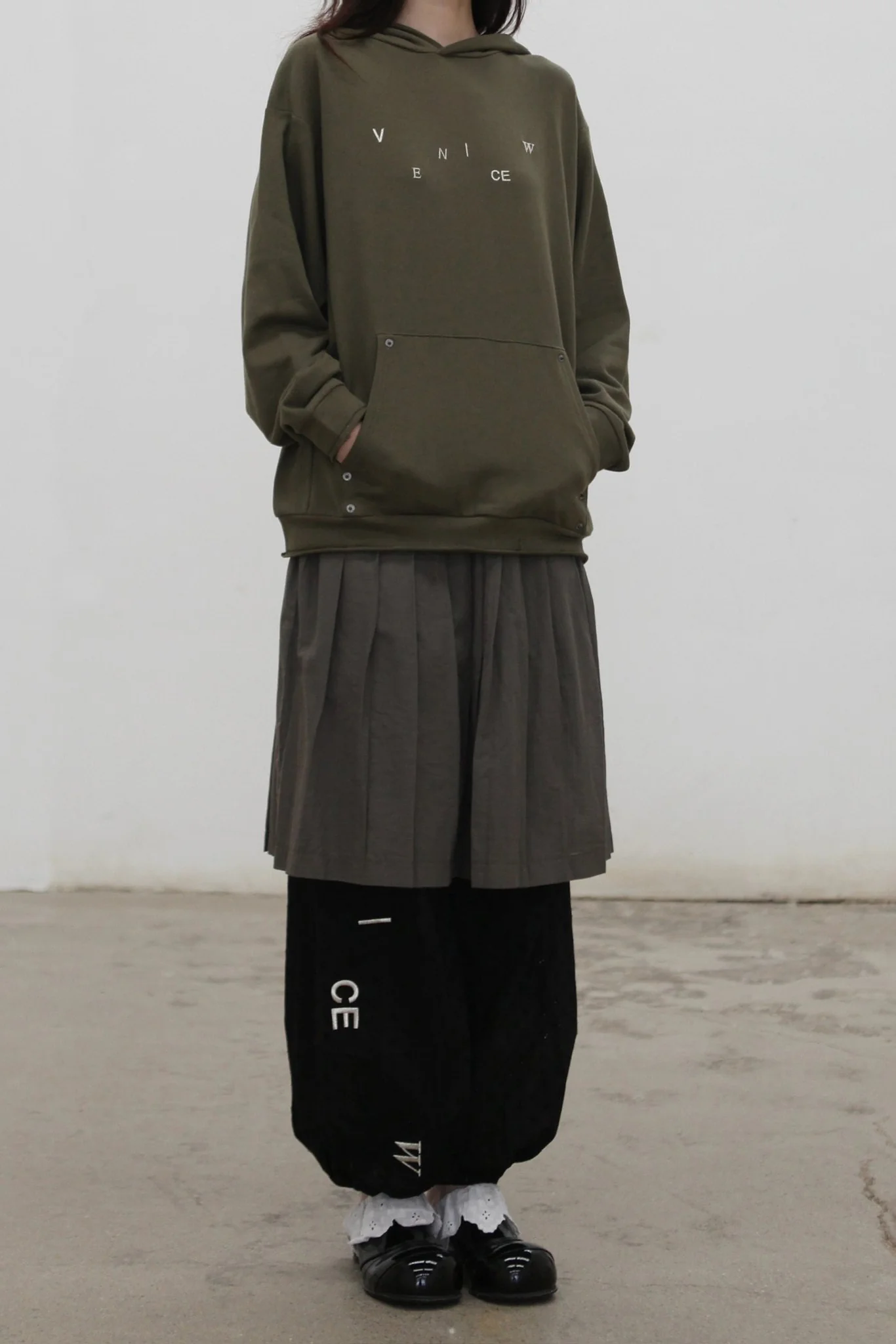 VeniceW Spring/Summer 2026 Hoodie VCW-SS26 HD0W-Dawn - Image 2