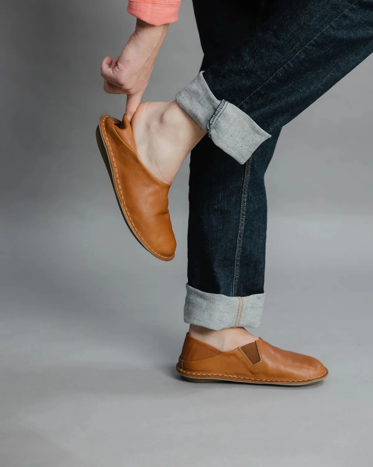 VIBAe Portuguese handmade ZUMA vegetable-tanned leather slippers, reversible, suitable for long walks. VIBA-ZUMA Leather/Bio Suede-CB1 Cognac Brown (VIBA-ZUMA Leather/Bio Suede) - Image 12