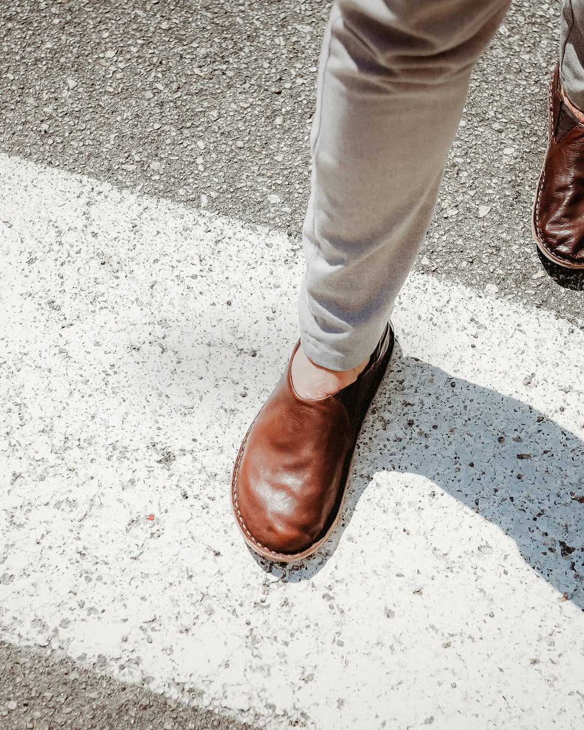 VIBAe Portuguese handmade ZUMA vegetable-tanned leather slippers, reversible, suitable for long walks. VIBA-ZUMA Leather/Bio Suede-CB1 Cognac Brown (VIBA-ZUMA Leather/Bio Suede) - Image 13