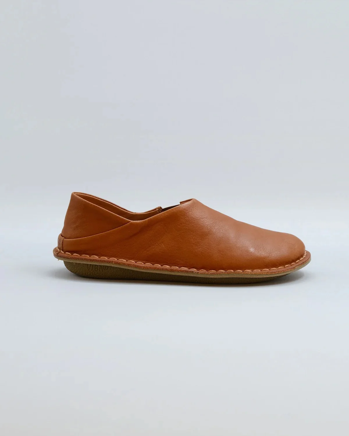 VIBAe Portuguese handmade ZUMA vegetable-tanned leather slippers, reversible, suitable for long walks. VIBA-ZUMA Leather/Bio Suede-CB1 Cognac Brown (VIBA-ZUMA Leather/Bio Suede) - Image 4