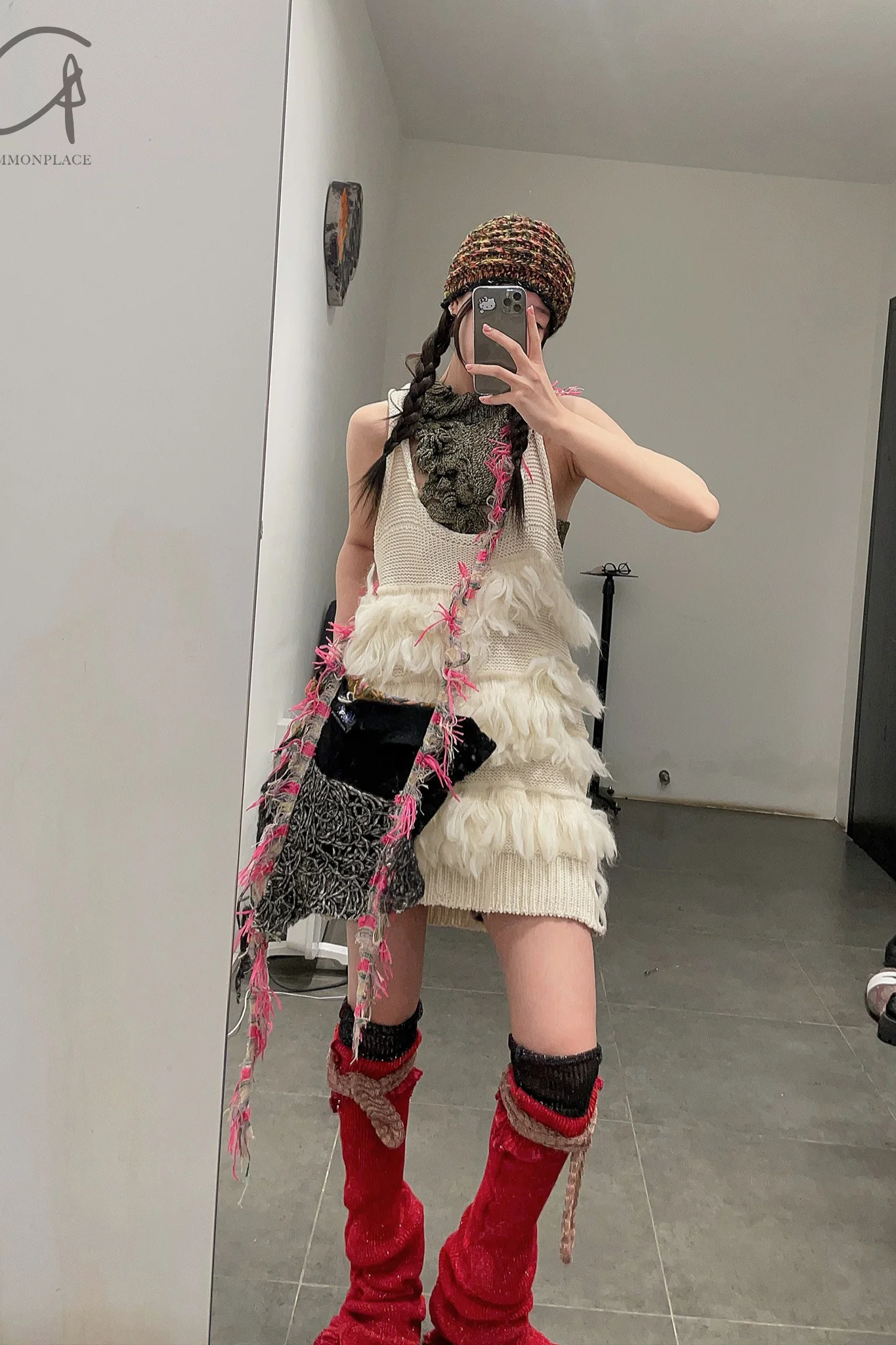 Vitelli knitting feathers dress FW22_OKT_F008_OFFW - Image 17