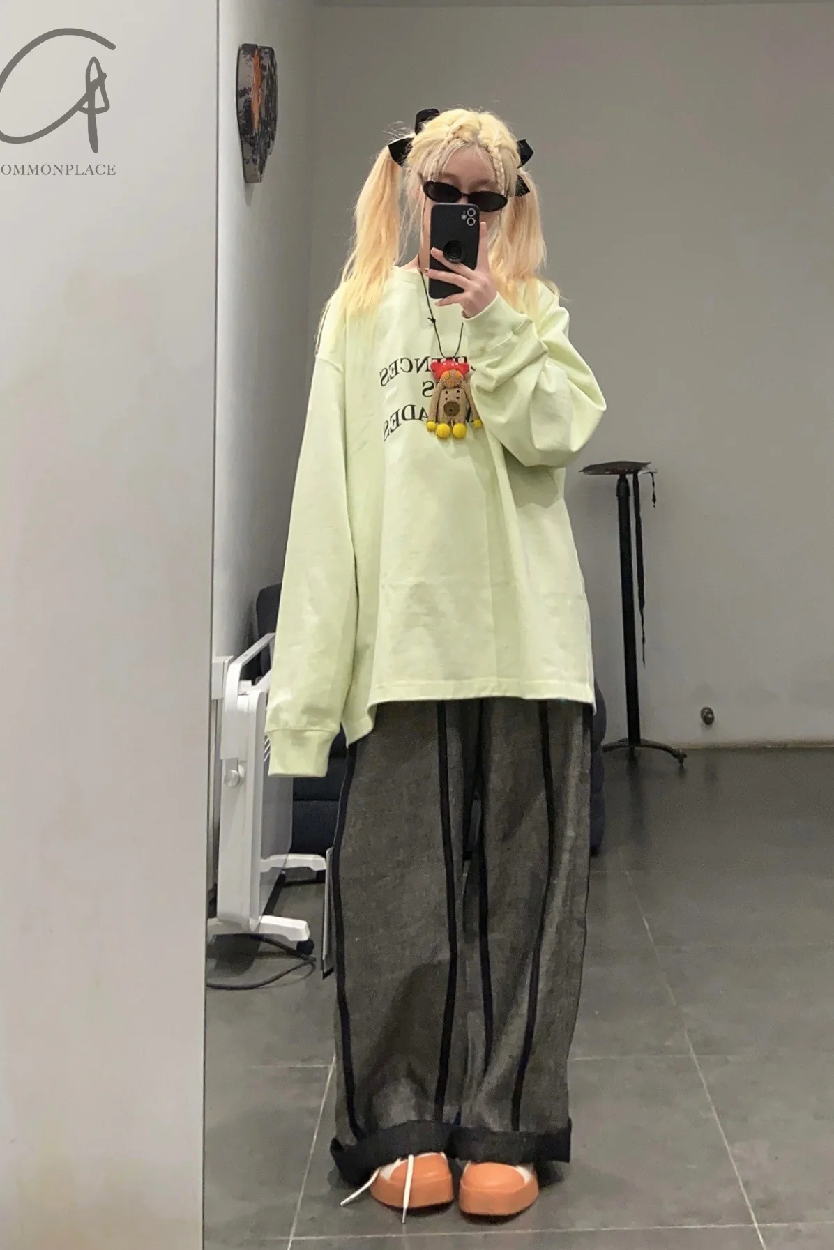Walter Van BeirendonCK Alien Bear Gold Protocol AW22-23 9032 - Image 5