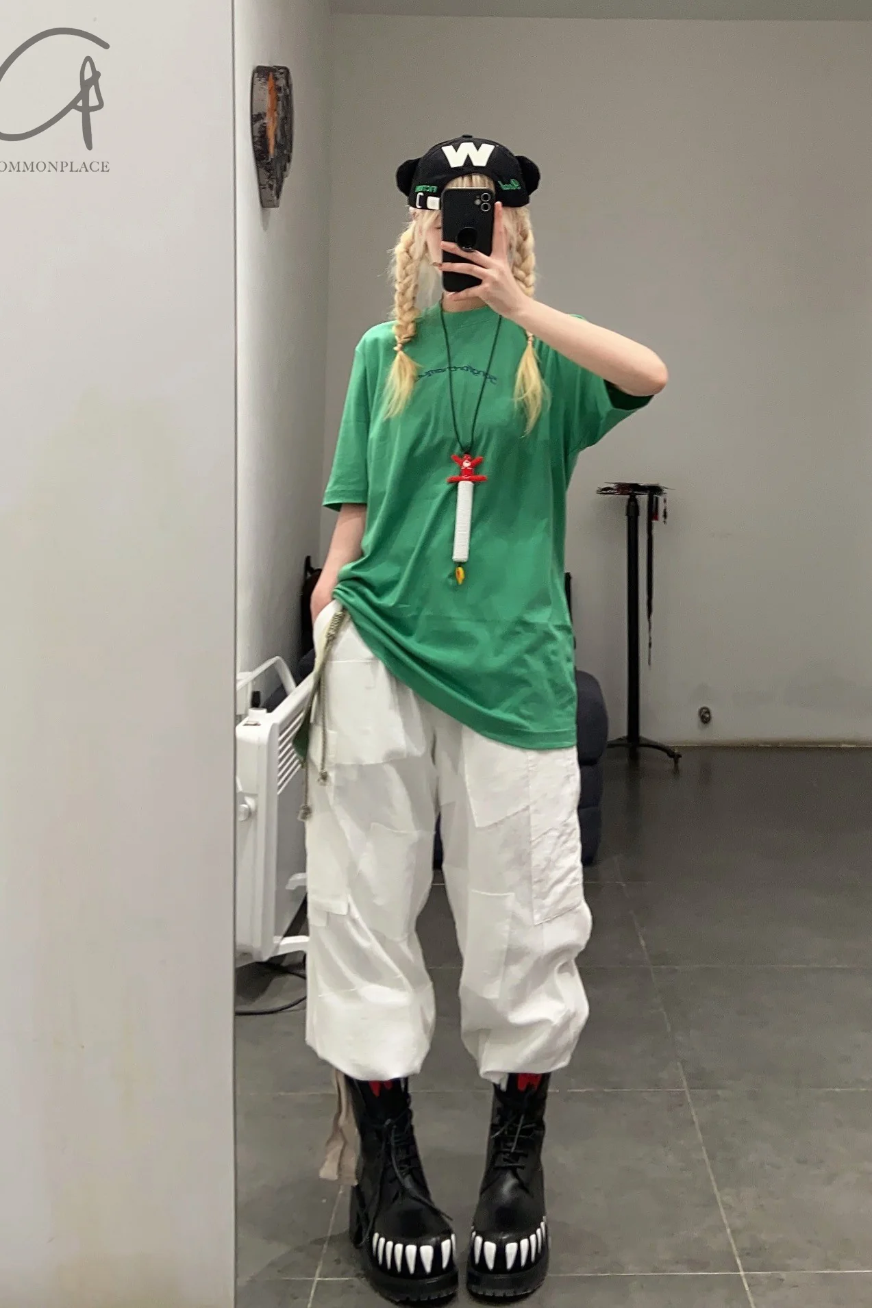 Walter Van BeirendonCK candle gem necklace AW22-23 9036 white - Image 14