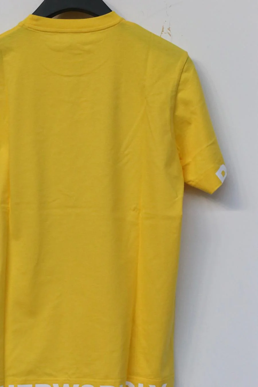 Walter Van BeirendonCK Facial T-shirts AW22-23 8017 Lemon Color - Image 3