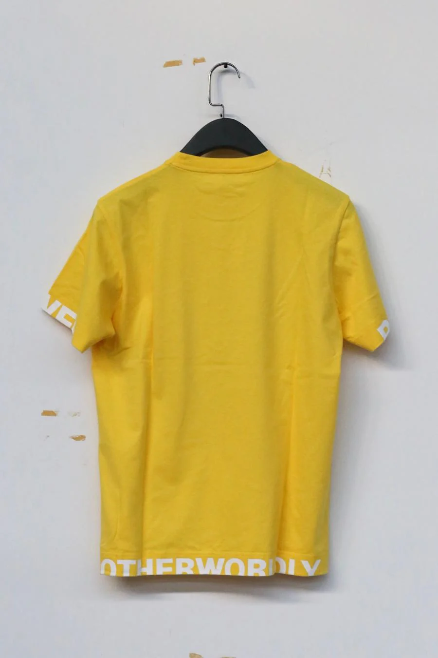 Walter Van BeirendonCK Facial T-shirts AW22-23 8017 Lemon Color - Image 4