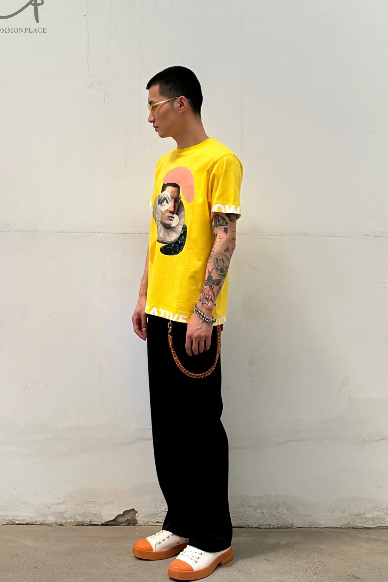 Walter Van BeirendonCK Facial T-shirts AW22-23 8017 Lemon Color - Image 9