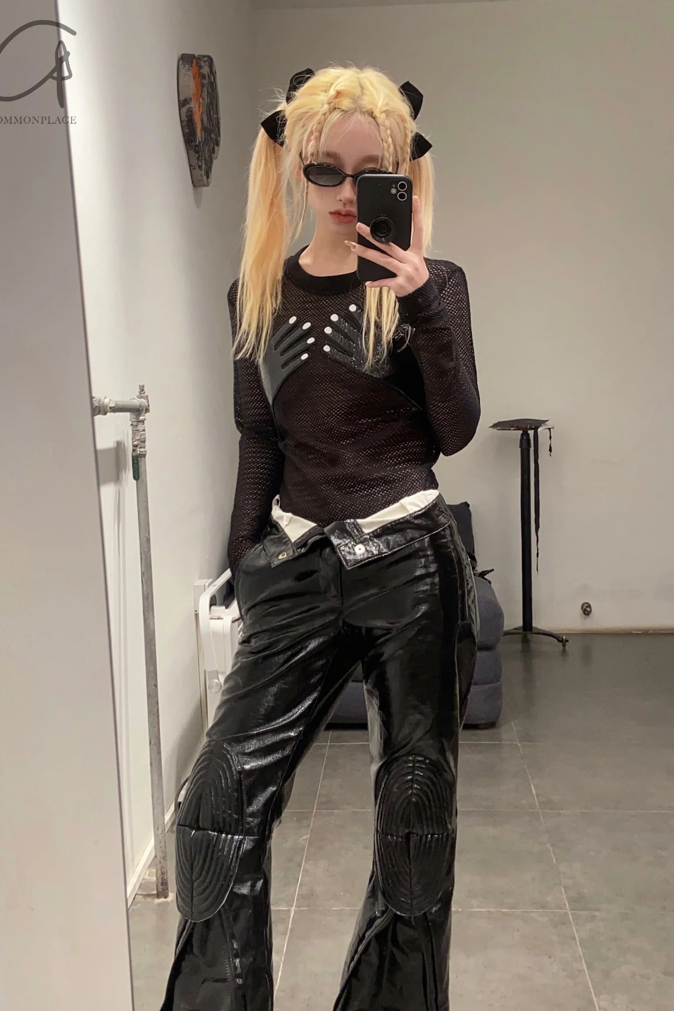 Walter van Beirendonck hand grid top AW22-23 8033 black - Image 8