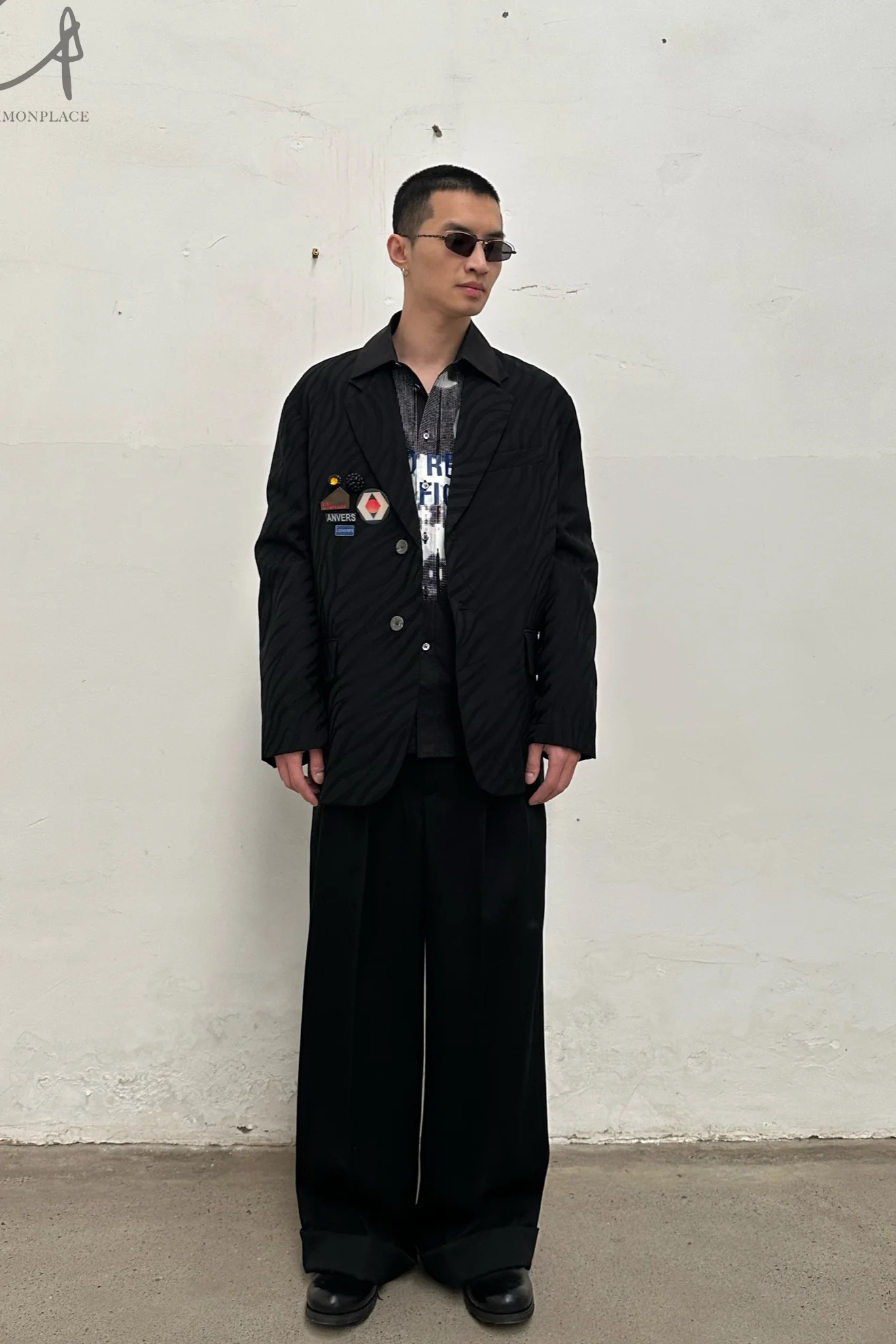 Walter Van BeirendonCK Star Shirt AW22-23 6004 Black - Image 16