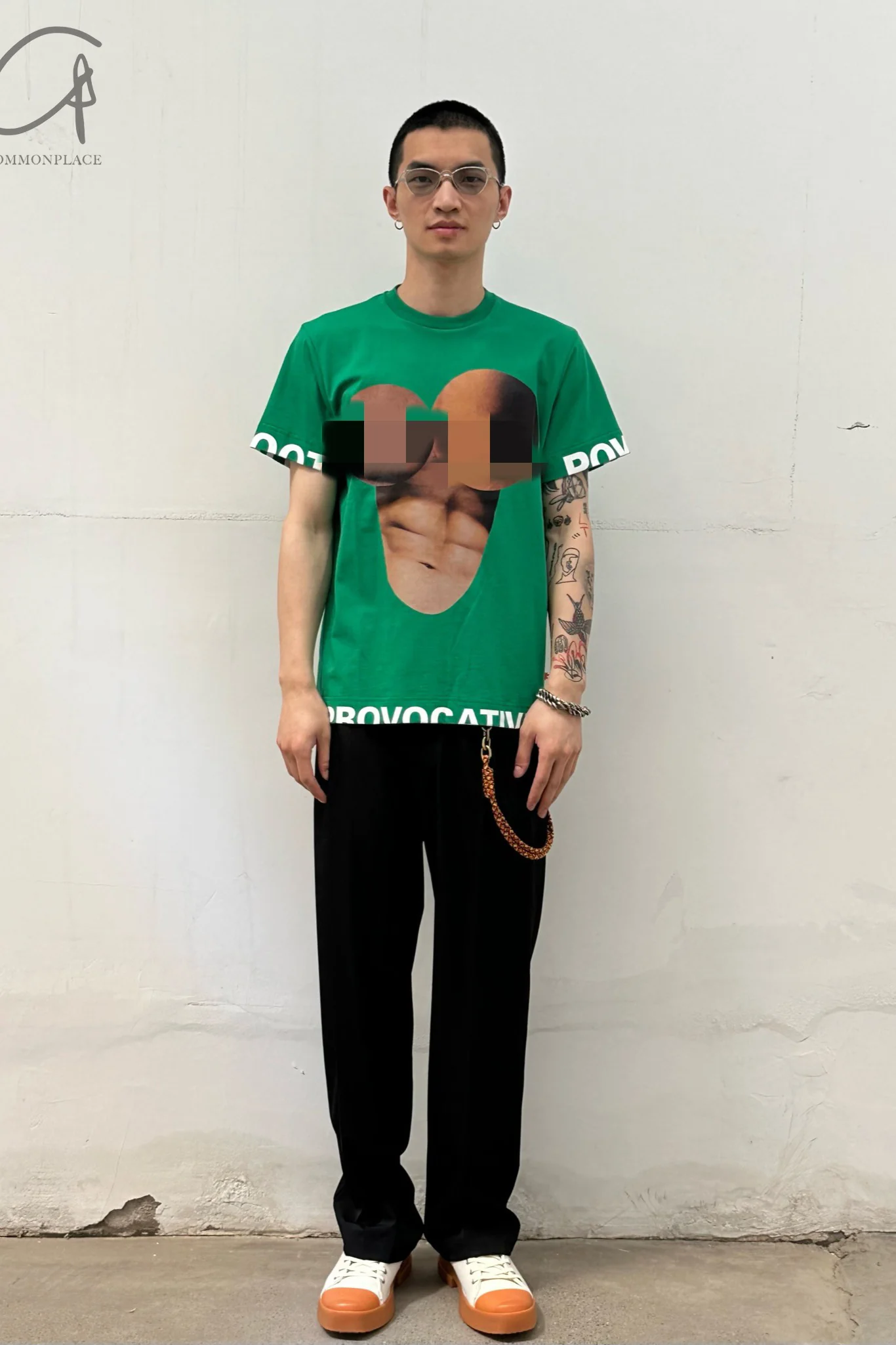 Walter Van BeirendonCK T-shirt AW22-23 8018 Green - Image 8