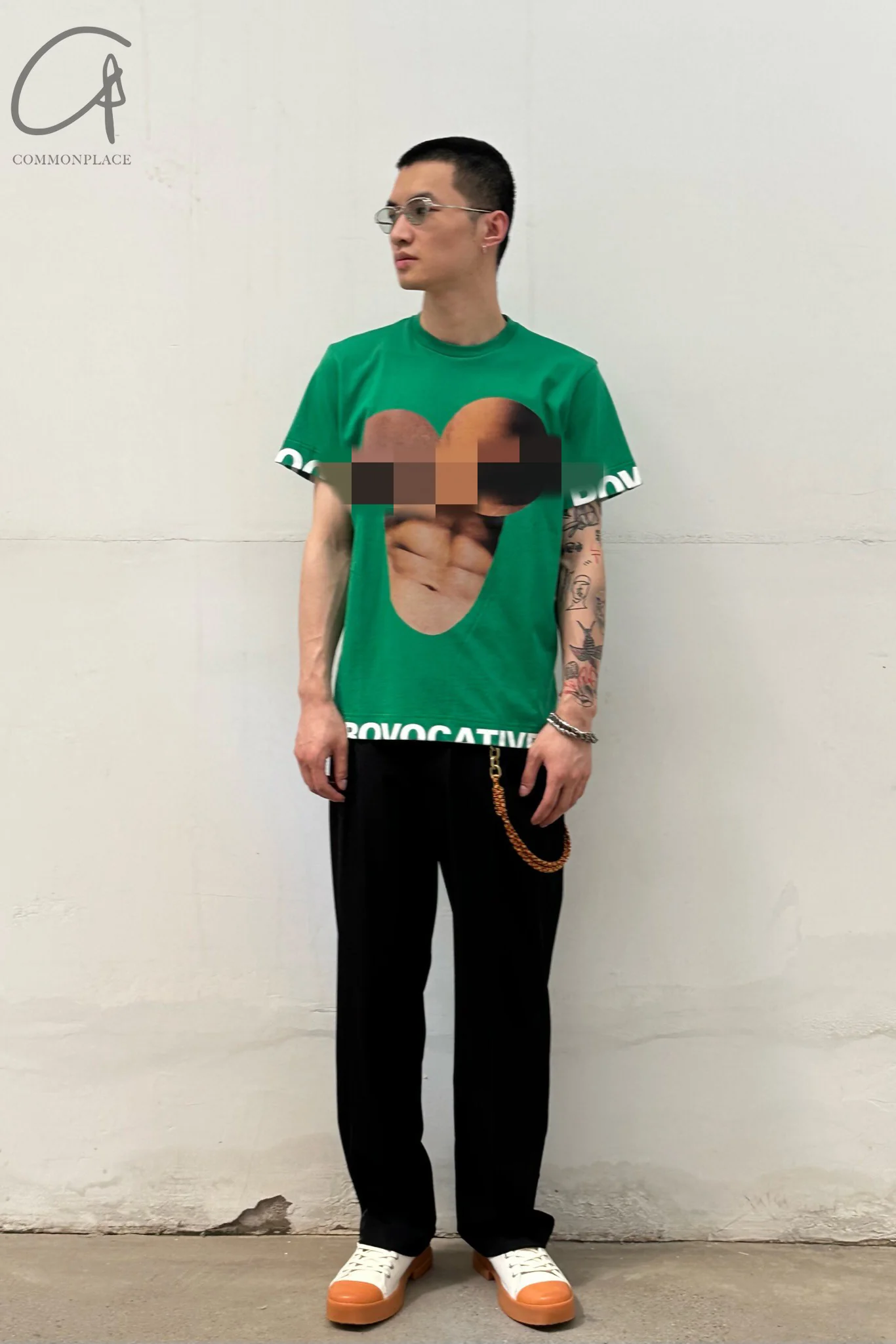 Walter Van BeirendonCK T-shirt AW22-23 8018 Green - Image 9