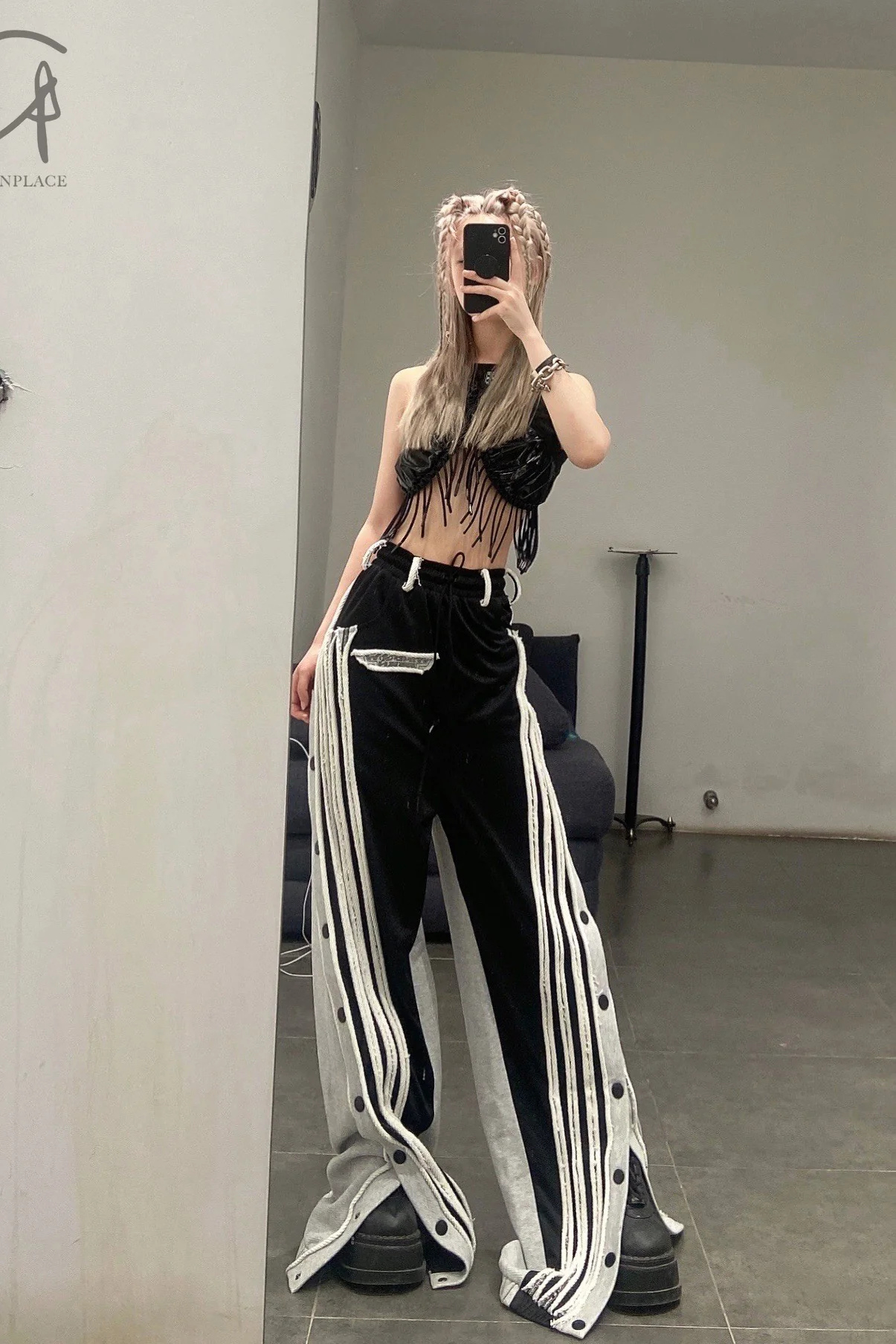 WINDOWSEN Lace-up Bandeau Vest SS22V006BK - Image 12