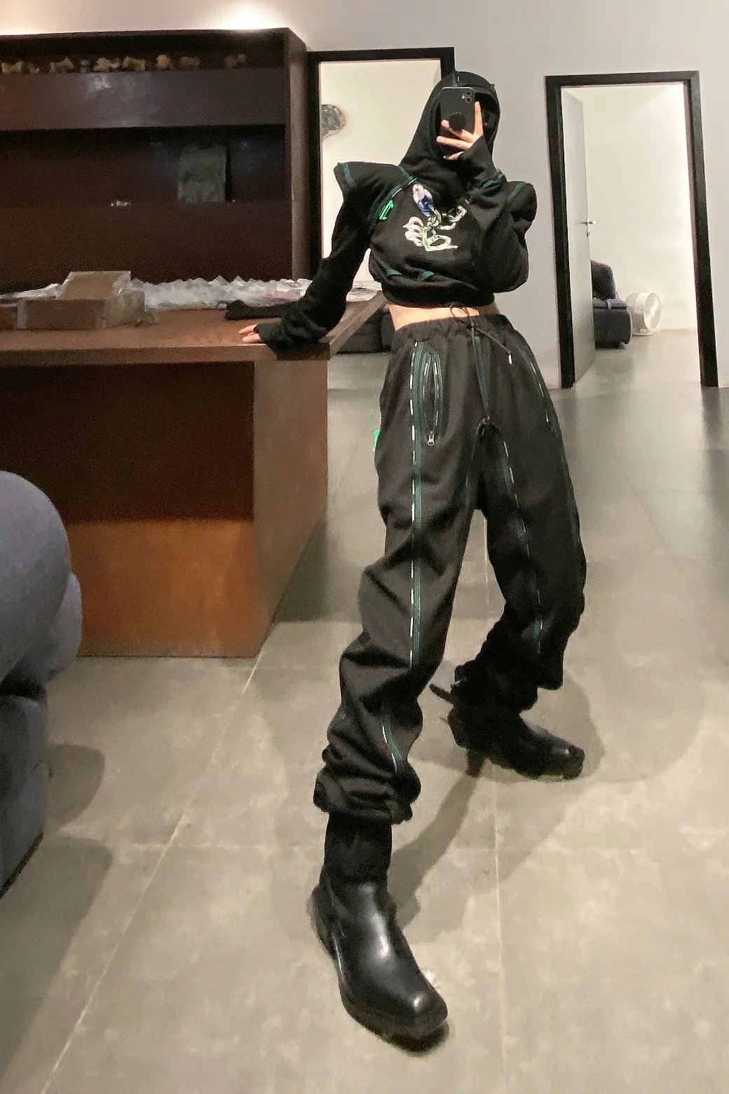 WINDOWSEN Line Sweatpants WA21-G2-A6-C1-0 PW11 - Image 9