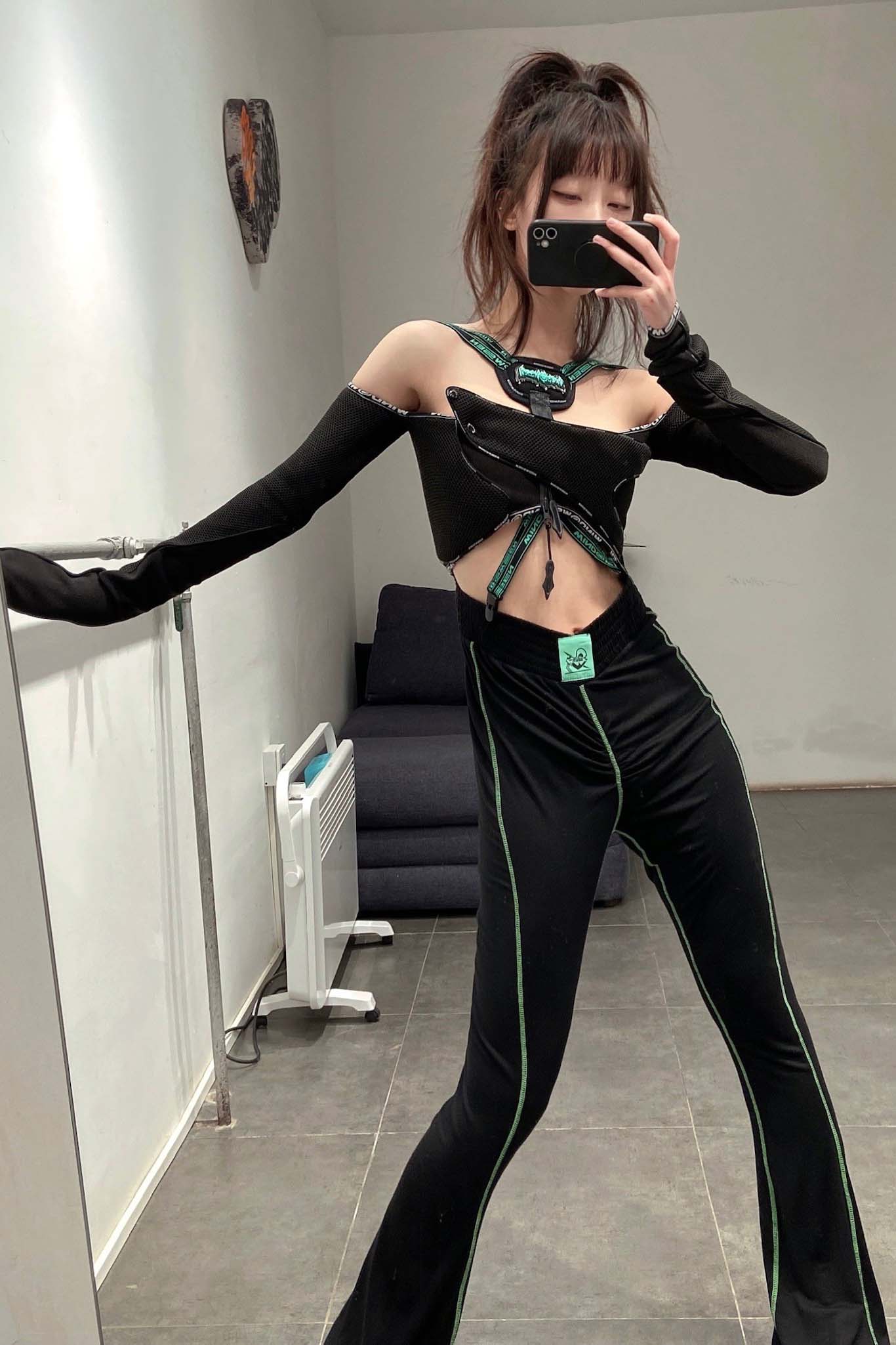 WINDOWSEN Yoga Pants SS22P029BK Black PW20 - Image 12