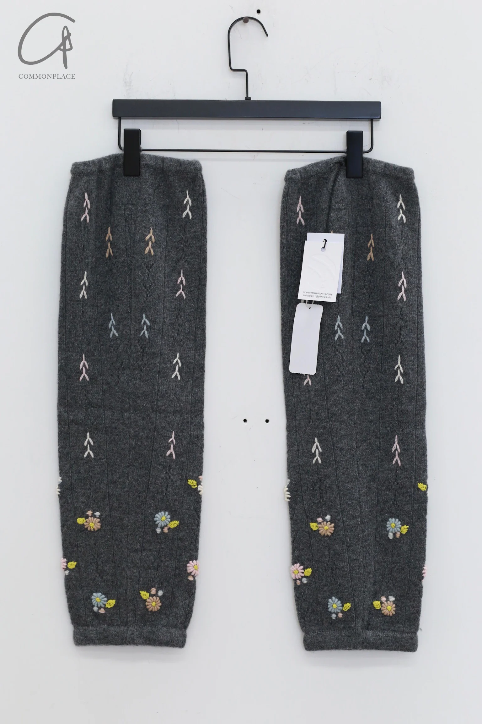 YANYAN KNITS 24 Autumn and Winter Daisy Leg Warmers YYK-YYW24-0823-HUI-F Gray - Image 4