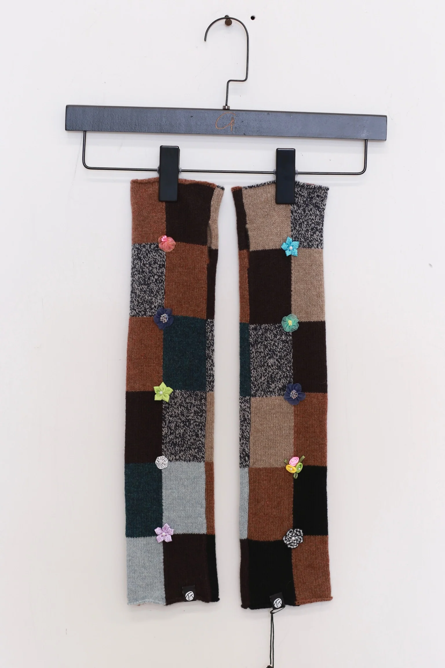 YANYAN KNITS 24 Autumn and Winter Plaid Ribbon Arm Warmer YYK-YYW24-1811-KF Plaid