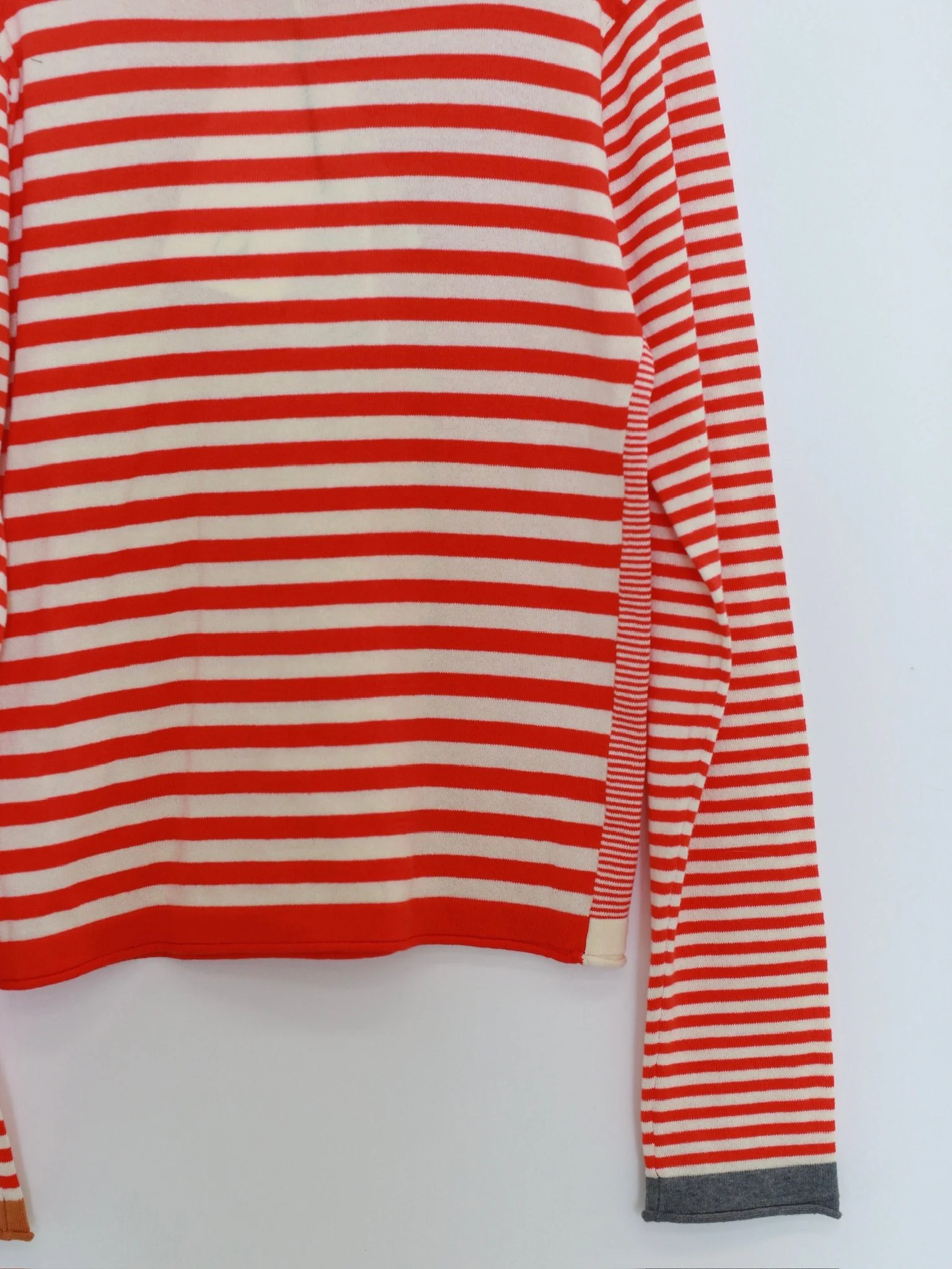 YANYAN KNITS Color Block Striped High Neck Long Sleeve Pullover Sweater YYK-YYW25-1622-BPH White and Red - Image 4