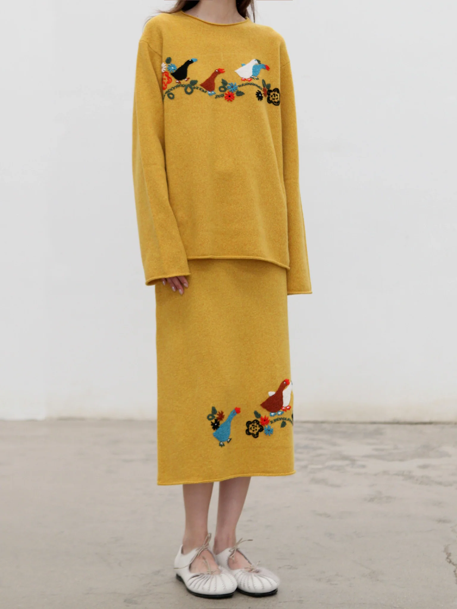 YANYAN KNITS Fall/Winter 2025 Collection: Goose Print T-shirt/Skirt Set (YYK-YYW25-1401-HUANG, Skirt) - Image 7