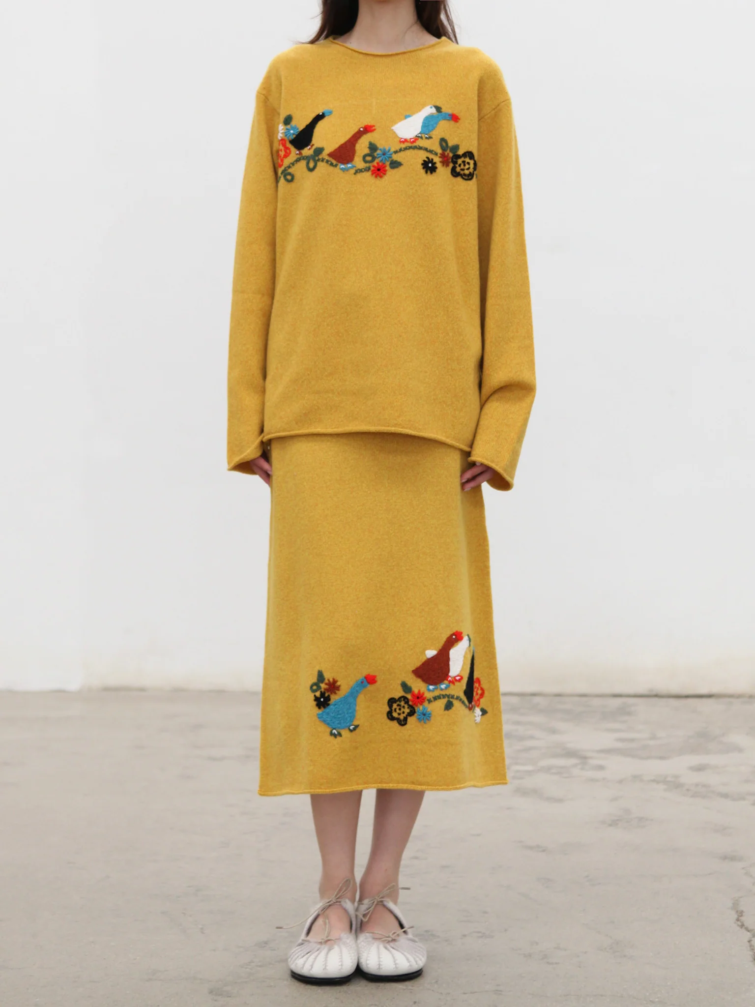 YANYAN KNITS Fall/Winter 2025 Collection: Goose Print T-shirt/Skirt Set (YYK-YYW25-1401-HUANG, Skirt) - Image 8