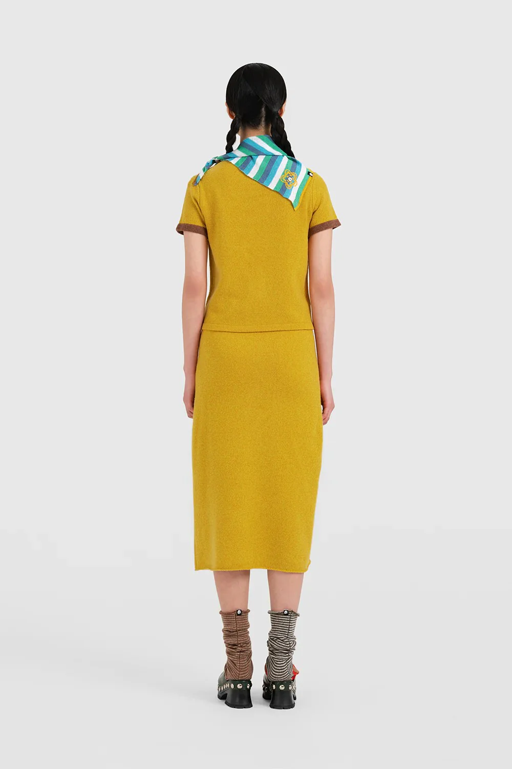 YANYAN KNITS Fall/Winter 2025 Collection: Goose-themed T-shirt/Skirt Set (YYK-YYW25-1391-HUANG T-shirt) - Image 12