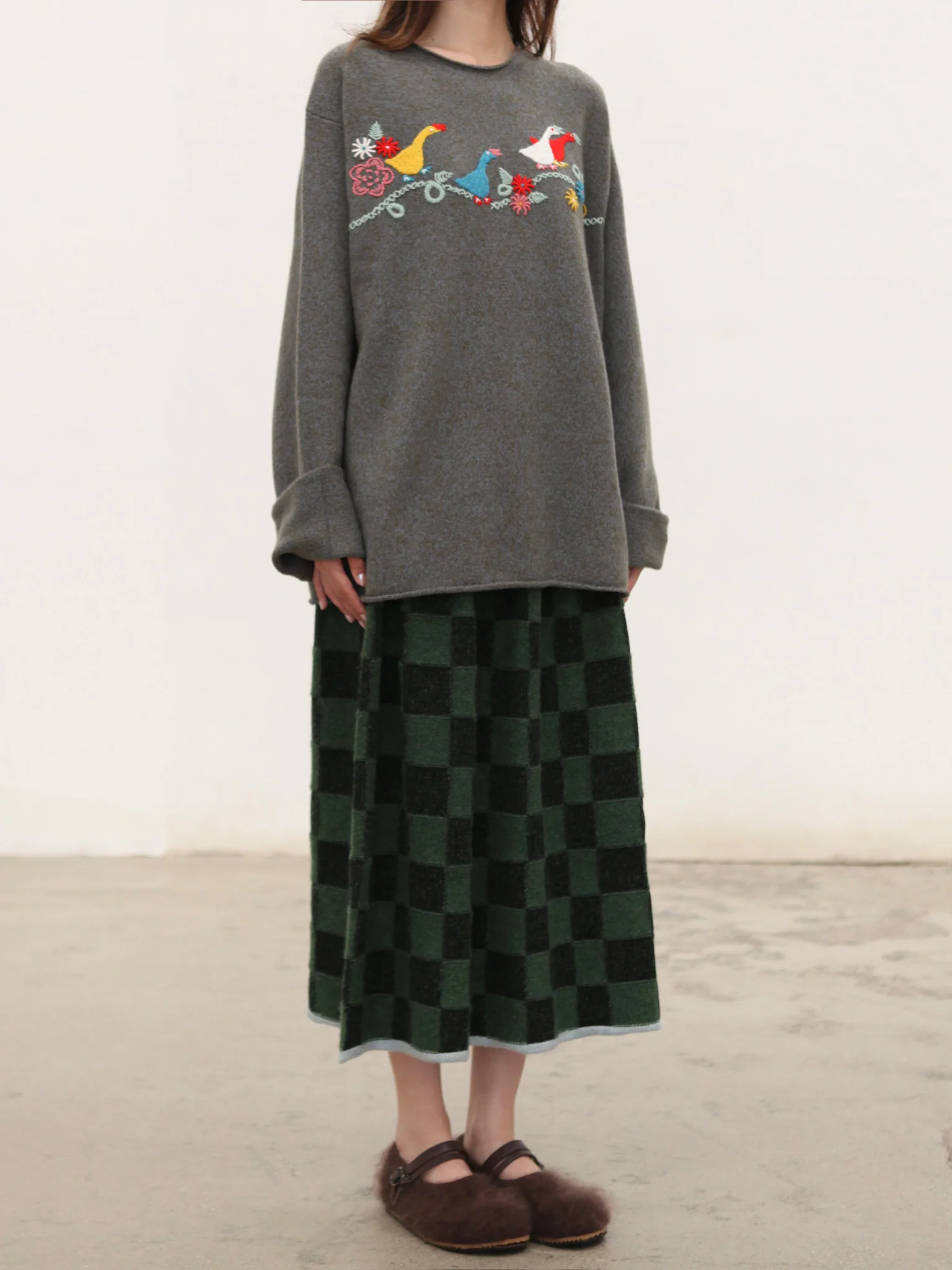 YANYAN KNITS Fall/Winter 2025: Wool plaid cropped sweater / mid-length skirt YYK-YYW25-1422-GW (Skirt: YYW25-2021) - Image 11