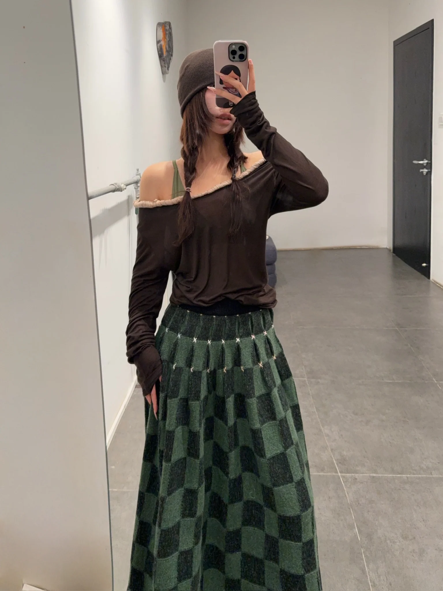 YANYAN KNITS Fall/Winter 2025: Wool plaid cropped sweater / mid-length skirt YYK-YYW25-1422-GW (Skirt: YYW25-2021) - Image 18