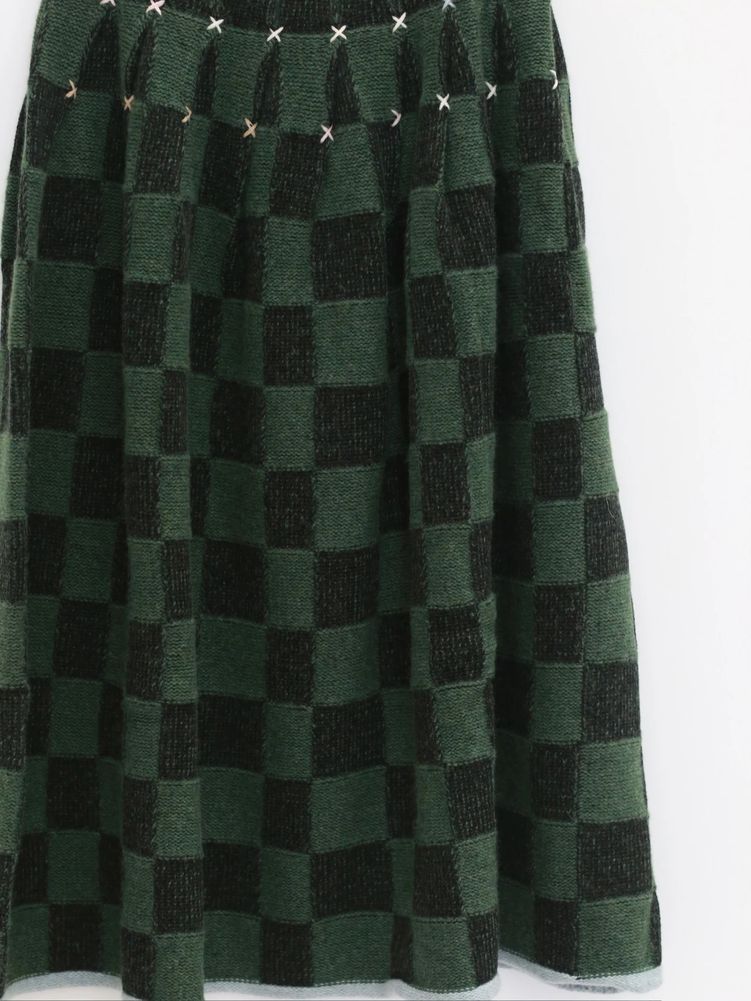 YANYAN KNITS Fall/Winter 2025: Wool plaid cropped sweater / mid-length skirt YYK-YYW25-1422-GW (Skirt: YYW25-2021) - Image 3