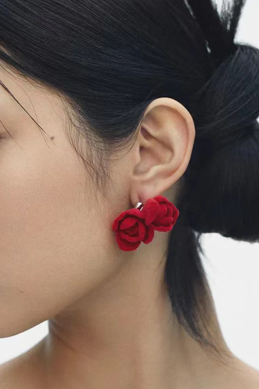 YVMINxLEFAME Flocked Begonia Flower Earrings 21521 - Image 5