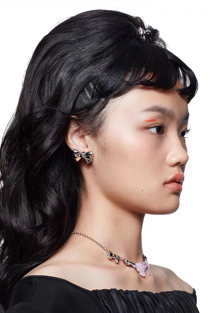 YVMINxSST Mineral Bow Necklace 21370 Pink - Image 9